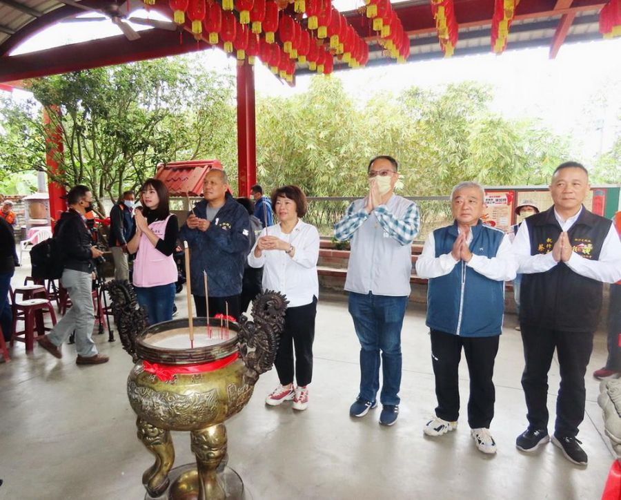 大福興宮初五舉辦拋繡球相親 黃敏惠祝福「拋出幸福抓住真愛」