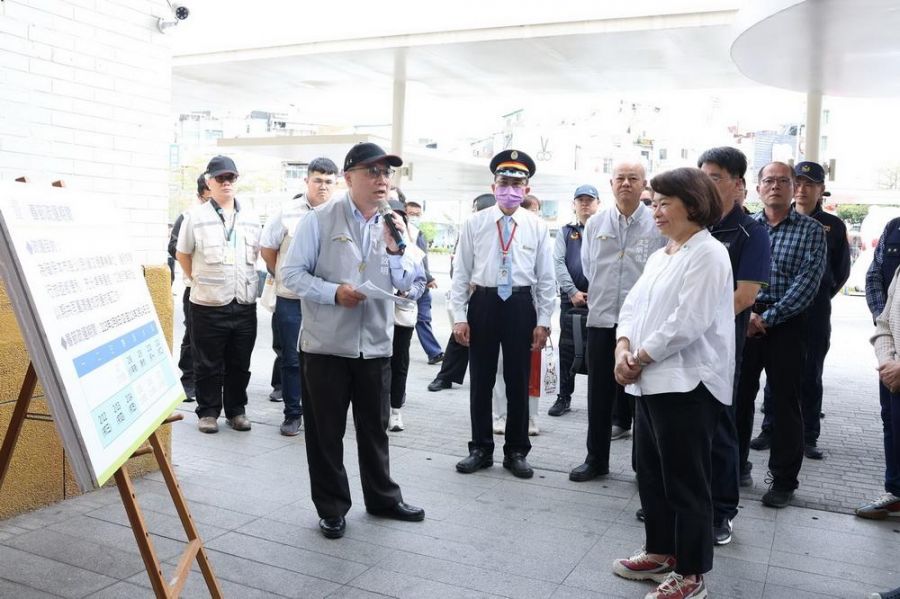 春節疏運 黃敏惠市長視察火車站、轉運中心及鐵路高架工程