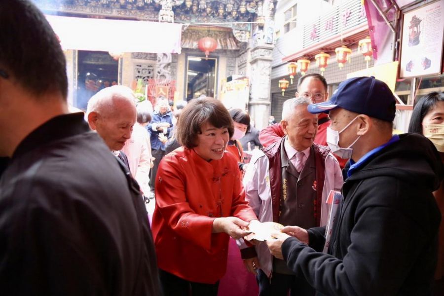 新年「龍」光煥發 黃敏惠市長發送限量龍年開運紅包