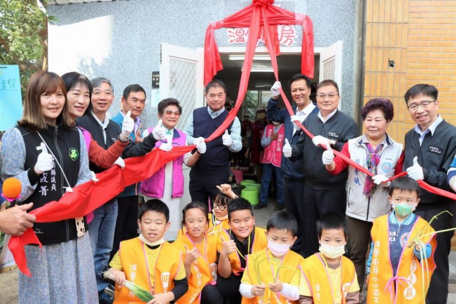 苗栗頭屋鄉明德社區溫馨廚房揭牌　為獨居長輩愛心送餐