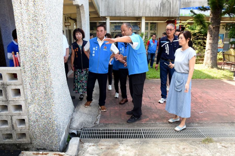 苗縣龍昇國小整建排水系統　鍾東錦讚耶拿教學提供多元選擇