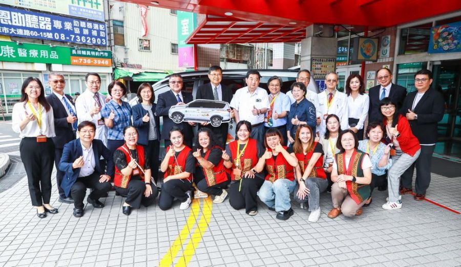 看見原鄉長期照顧的需要合作金庫挹注屏基  添購原鄉服務交通車