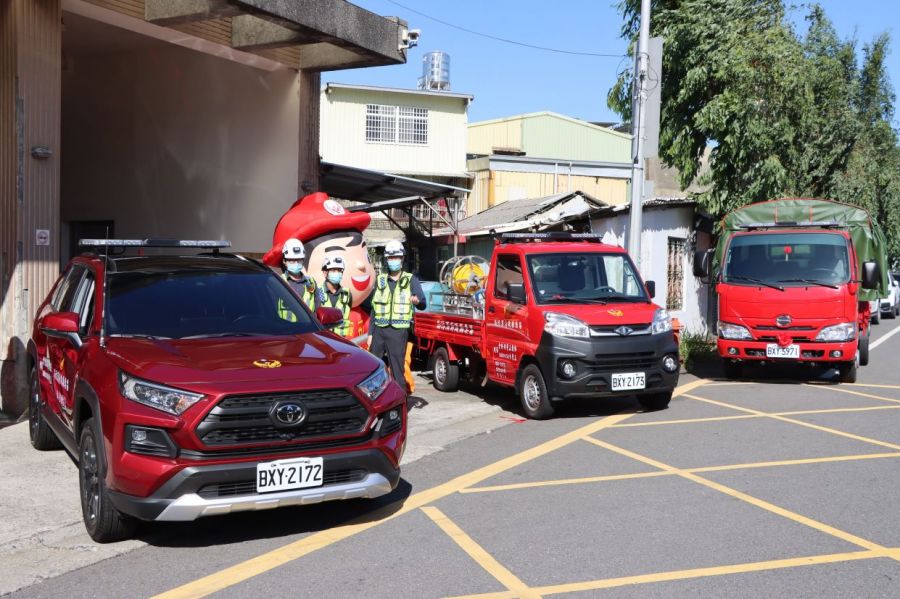 提升搶救力！苗栗縣消防局獲贈3輛勘災車　